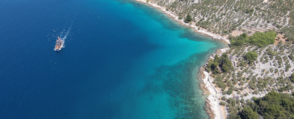/posts/aoser_final/cres_aerial.jpg